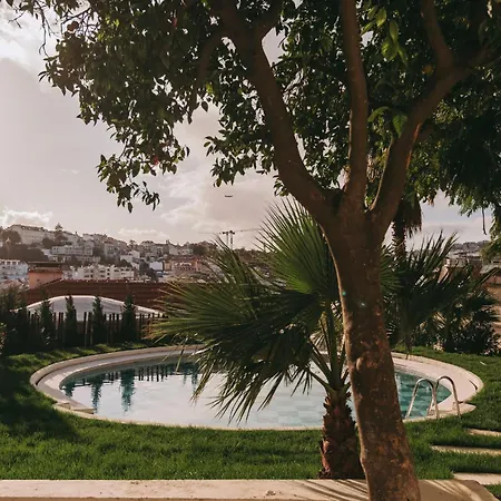 Konukevi Torel Palace Lisboa