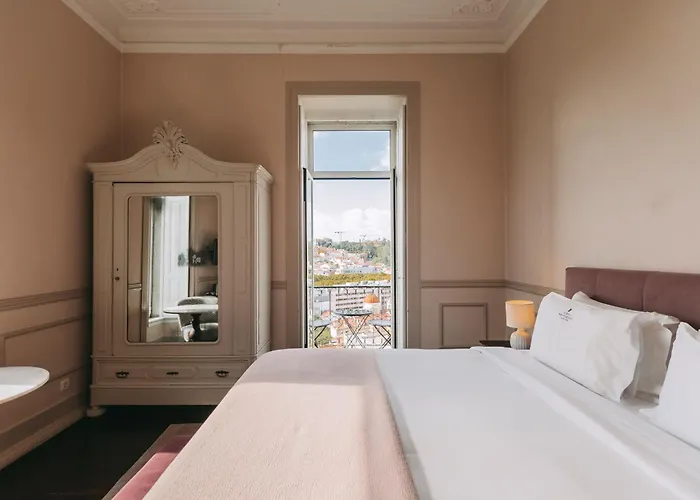 Torel Palace Πανσιόν 5*