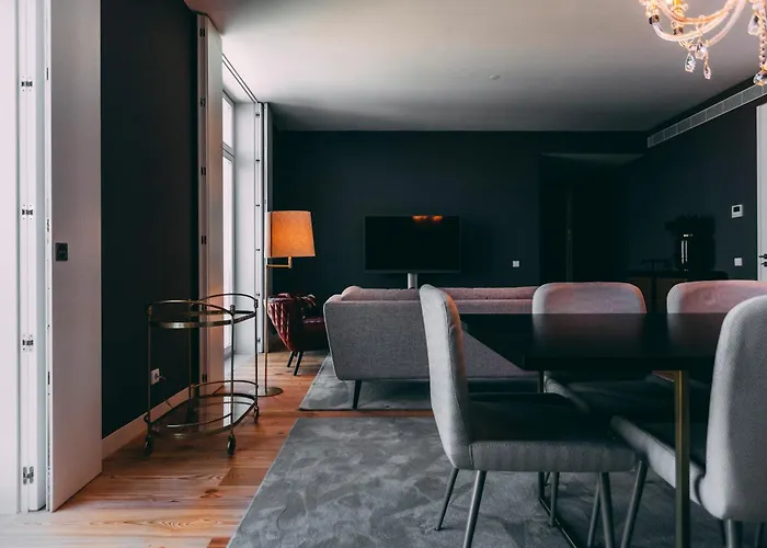 Torel Palace Πανσιόν 5*