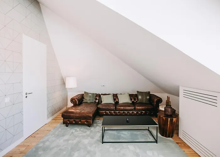 Konukevi Torel Palace